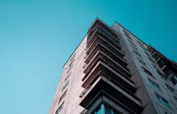 Как выбрать надёжного застройщика в Санкт-Петербурге перед покупкой квартиры
