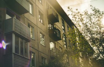 Сталинка, хрущёвка, брежневка или новостройка: какое жильё выбрать в Санкт-Петербурге
